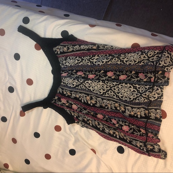 Colorful top 😍 - Picture 2 of 4